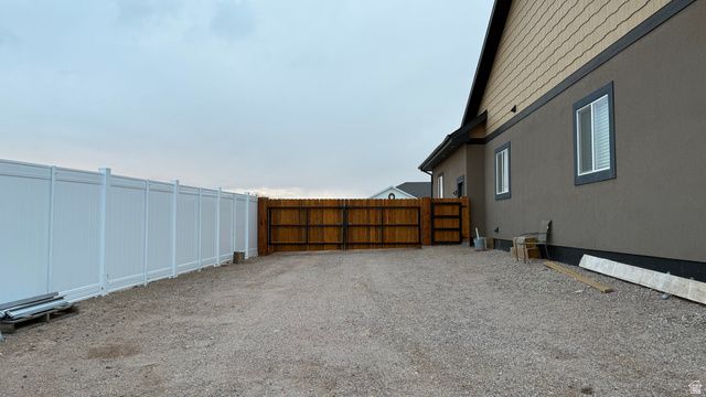 2200 E 1820 S, Naples, UT 84078