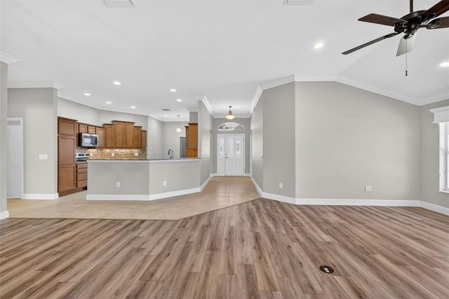 1586 LEMON LOOP, The Villages, FL 32163