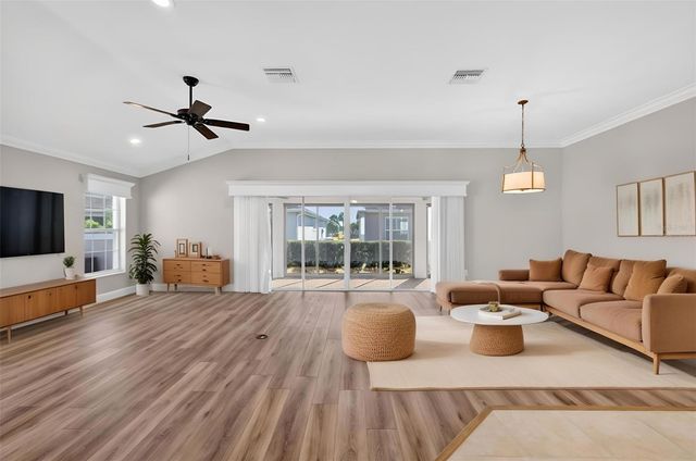 1586 LEMON LOOP, The Villages, FL 32163