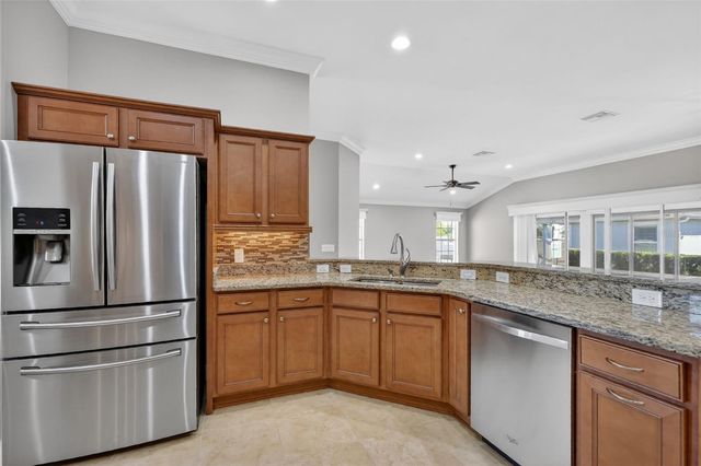 1586 LEMON LOOP, The Villages, FL 32163