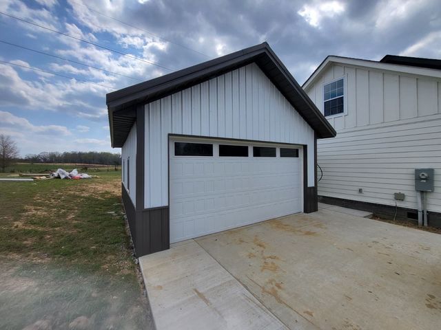 156 Collins River Dr, Rock Island, TN 38581