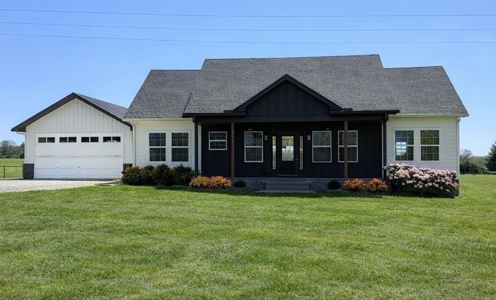 156 Collins River Dr, Rock Island, TN 38581