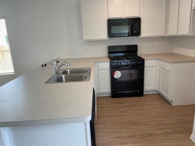 440 Jewett Meadow Drive, Magnolia, TX 77354