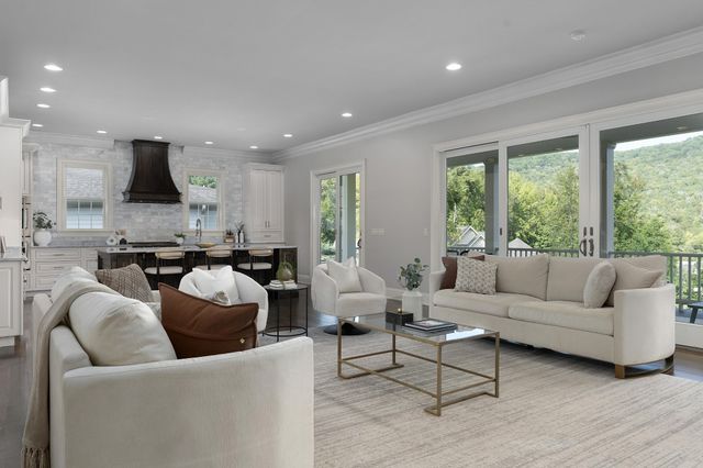 4018 Obar Drive, Chattanooga, TN 37419