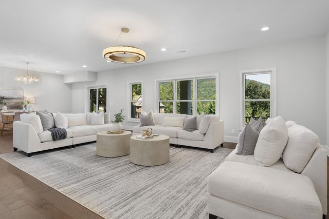 4018 Obar Drive, Chattanooga, TN 37419