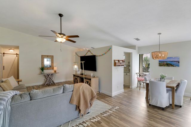 1102 Wingfoot Drive C, Jupiter, FL 33458