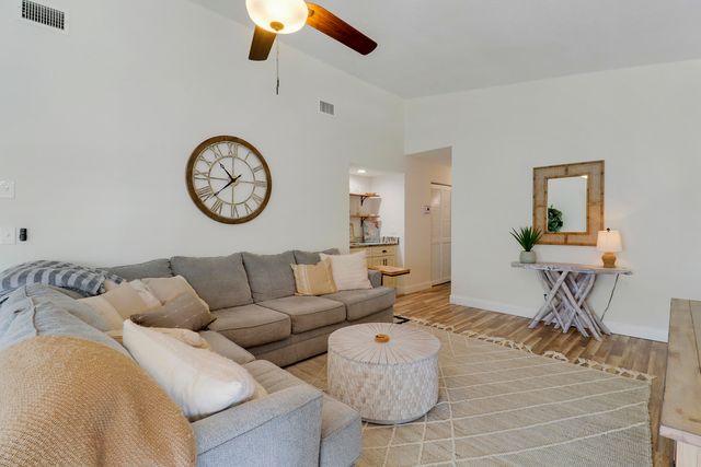 1102 Wingfoot Drive C, Jupiter, FL 33458