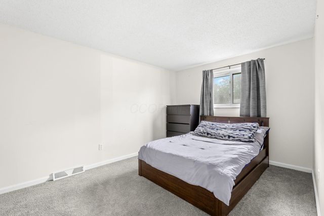 1301 Saffron Place, Galloway, OH 43119