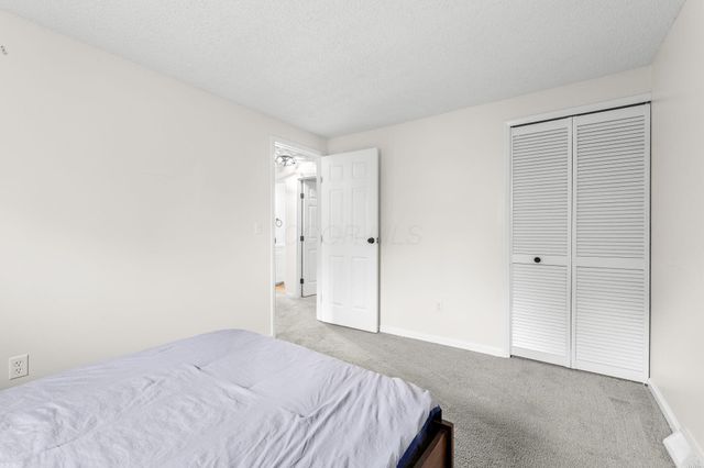 1301 Saffron Place, Galloway, OH 43119