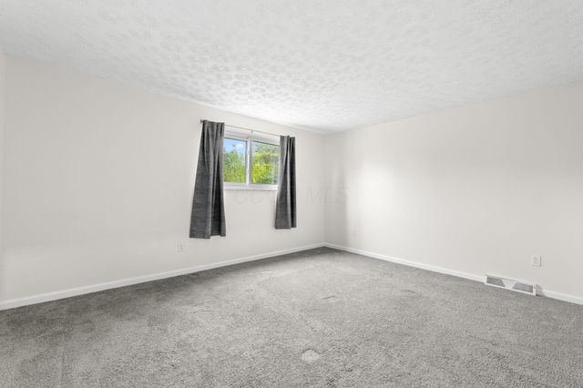 1301 Saffron Place, Galloway, OH 43119
