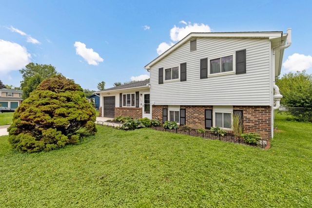 1301 Saffron Place, Galloway, OH 43119
