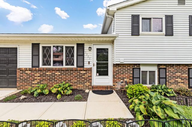 1301 Saffron Place, Galloway, OH 43119