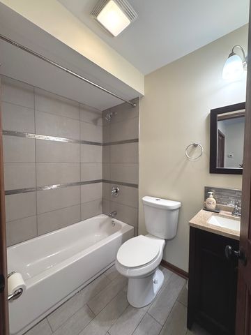 6416 S Central Avenue 2F, Chicago, IL 60638