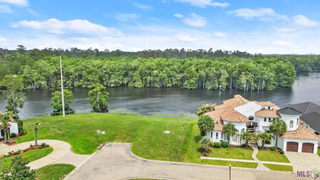 21441 Blue Marlin Dr, Livingston, LA 70462
