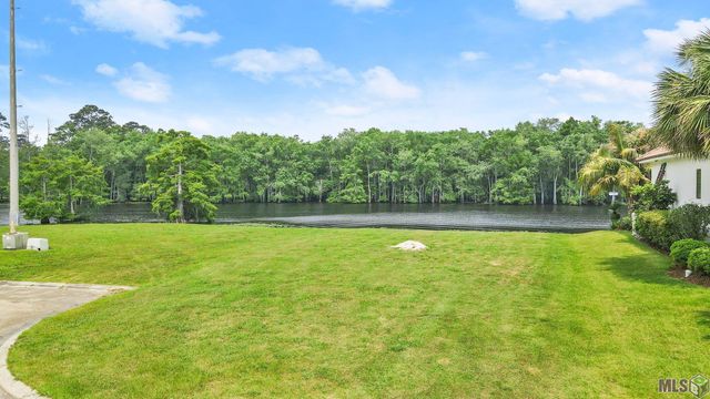 21441 Blue Marlin Dr, Livingston, LA 70462