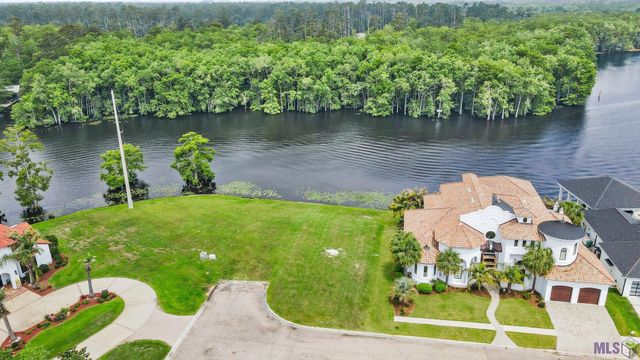 21441 Blue Marlin Dr, Livingston, LA 70462