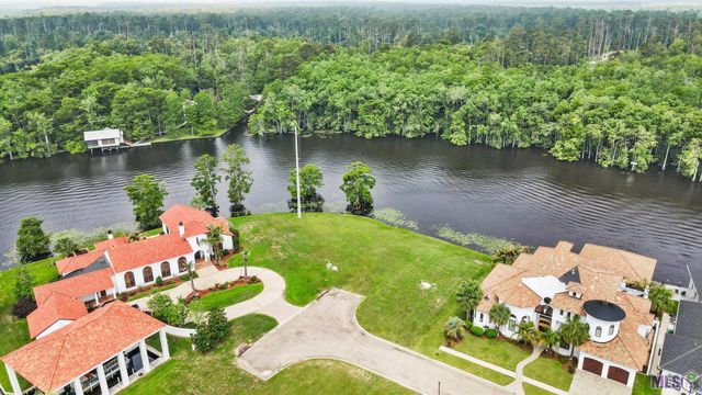 21441 Blue Marlin Dr, Livingston, LA 70462