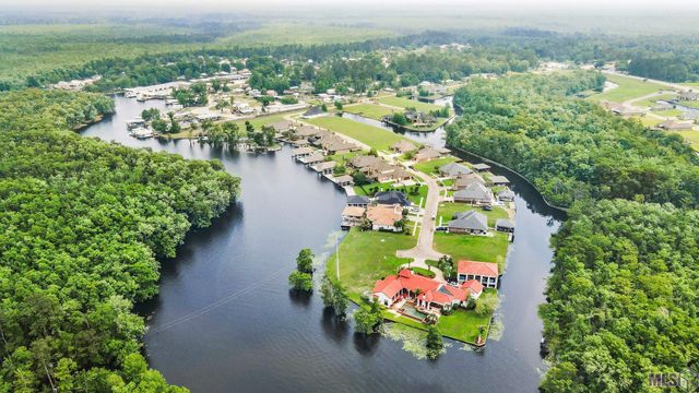21441 Blue Marlin Dr, Livingston, LA 70462