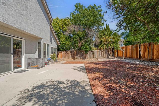 132 Henry Ct, Tracy, CA 95376