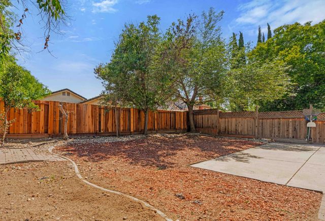 132 Henry Ct, Tracy, CA 95376