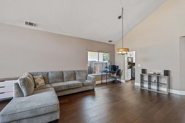 132 Henry Ct, Tracy, CA 95376