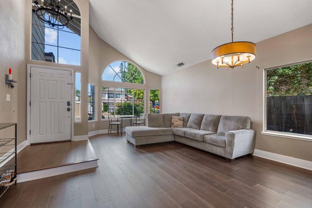 132 Henry Ct, Tracy, CA 95376