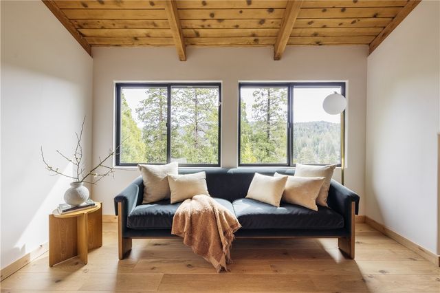 27522 Cedarwood, Lake Arrowhead, CA 92352