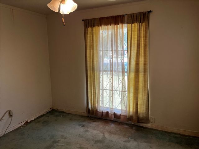 1005 Commerce Drive, Greenville, TX 75401