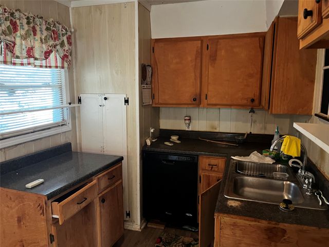 1005 Commerce Drive, Greenville, TX 75401