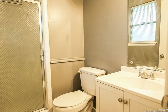 209 ROYAL DR, Converse, TX 78109