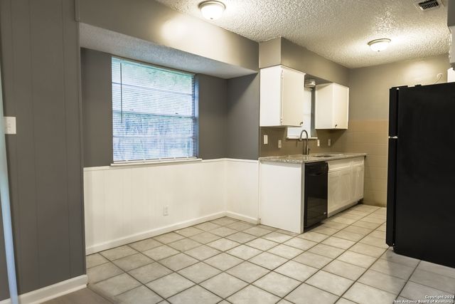 209 ROYAL DR, Converse, TX 78109