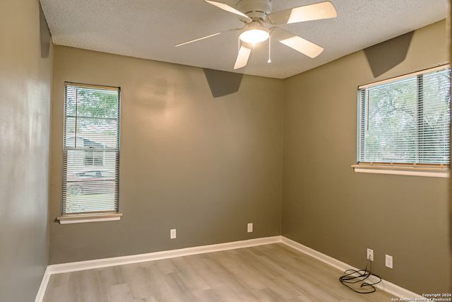 209 ROYAL DR, Converse, TX 78109