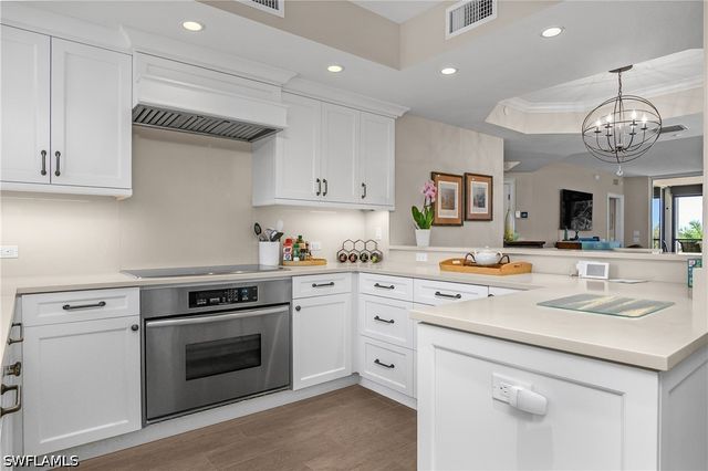 7225 Pelican Bay BLVD 302, Naples, FL 34108