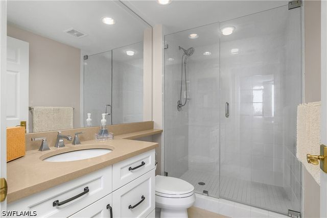 7225 Pelican Bay BLVD 302, Naples, FL 34108