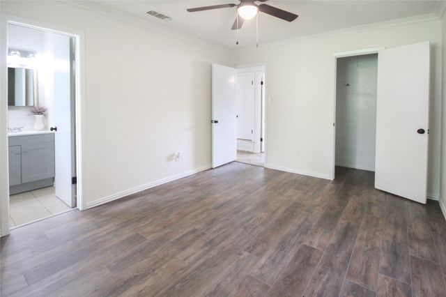 703 N Douglas Avenue, Cleburne, TX 76033