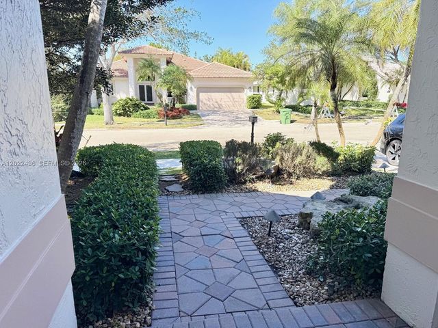 2644 Miller Court, Weston, FL 33332