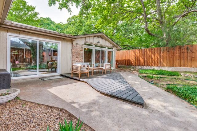 1602 Glen Valley Drive, Irving, TX 75061