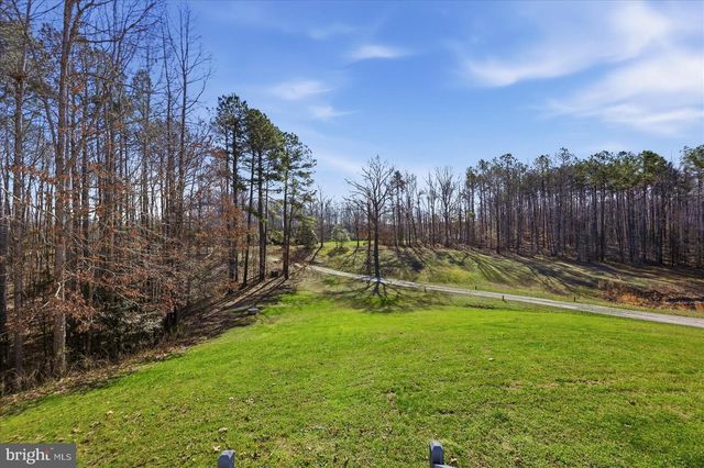 18438 BEAZLEY LN, Milford, VA 22514