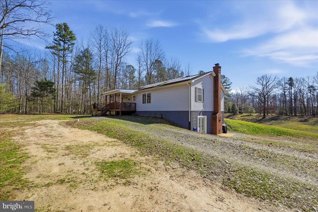 18438 BEAZLEY LN, Milford, VA 22514