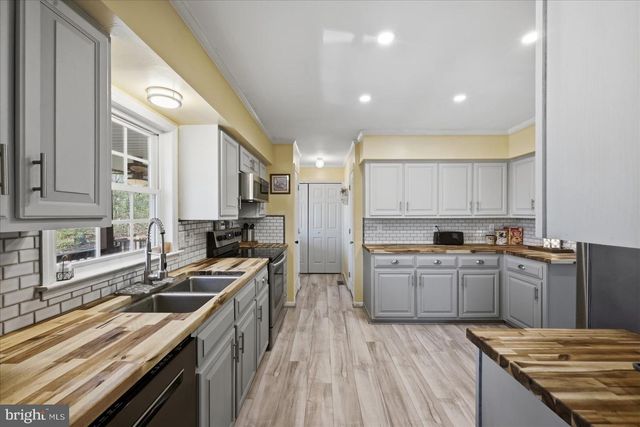 18438 BEAZLEY LN, Milford, VA 22514