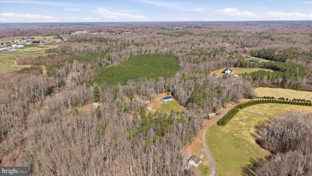 18438 BEAZLEY LN, Milford, VA 22514