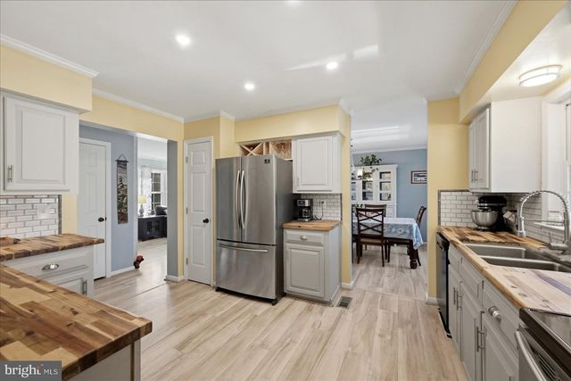 18438 BEAZLEY LN, Milford, VA 22514