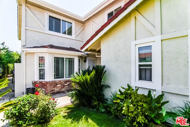 19550 Turtle Springs Way, Los Angeles, CA 91326