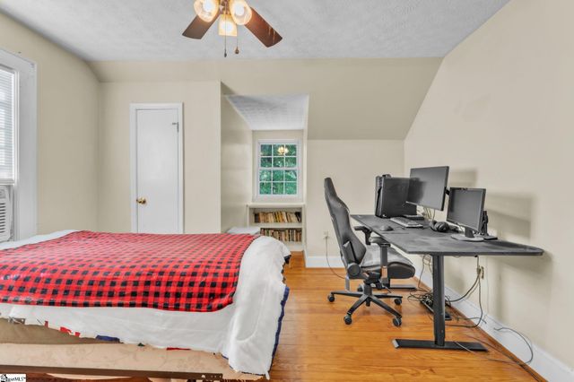 206 W Farley Avenue, Laurens, SC 29360