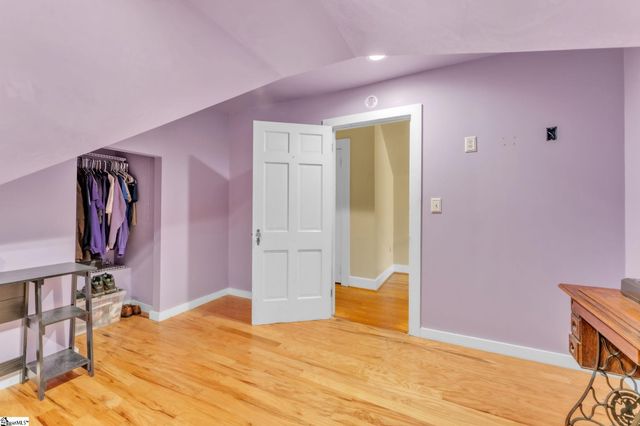 206 W Farley Avenue, Laurens, SC 29360