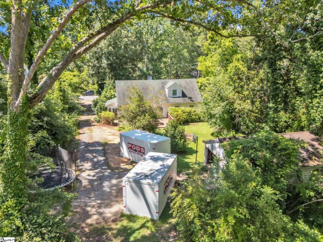 206 W Farley Avenue, Laurens, SC 29360