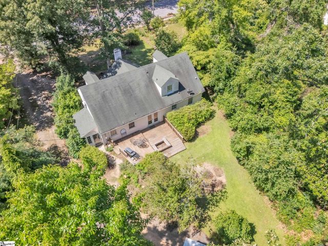 206 W Farley Avenue, Laurens, SC 29360