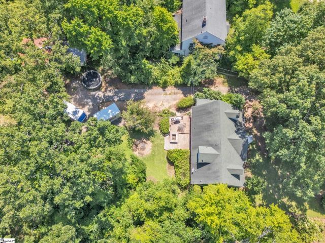 206 W Farley Avenue, Laurens, SC 29360