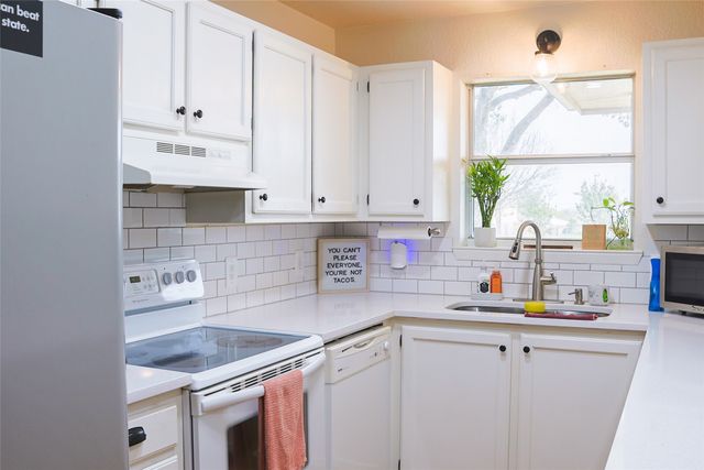 4051 Country Meadows Circle, Granbury, TX 76049