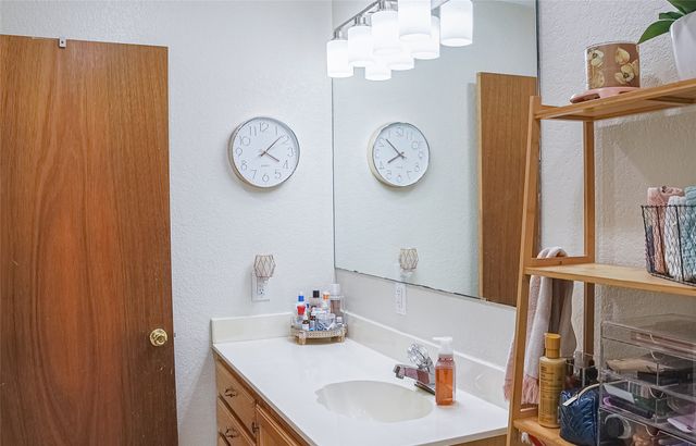 4051 Country Meadows Circle, Granbury, TX 76049